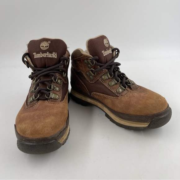 Timberland Boy’s Brown Classic Waterproof Boots - Size 12.5 - Picture 6 of 12